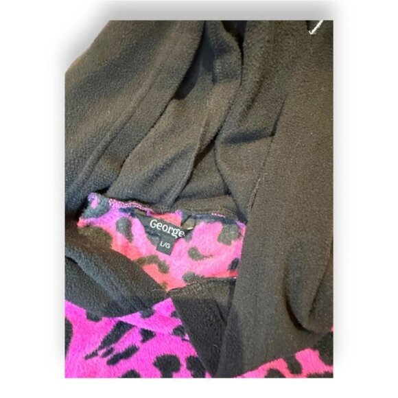 Women’s 2 Piece Fleece Cat Pajamas Set Large - Picture 2 of 4